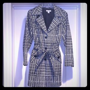 Black & White Coldwater Creek Trench Coat Sz 8